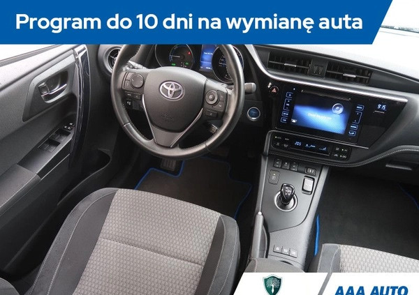 Toyota Auris cena 77000 przebieg: 44040, rok produkcji 2017 z Jedwabne małe 301